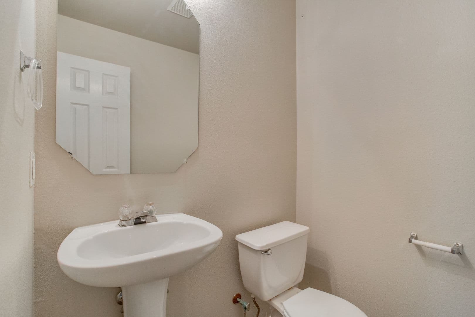 Austin House: 1400 Sir Thopas Trail
