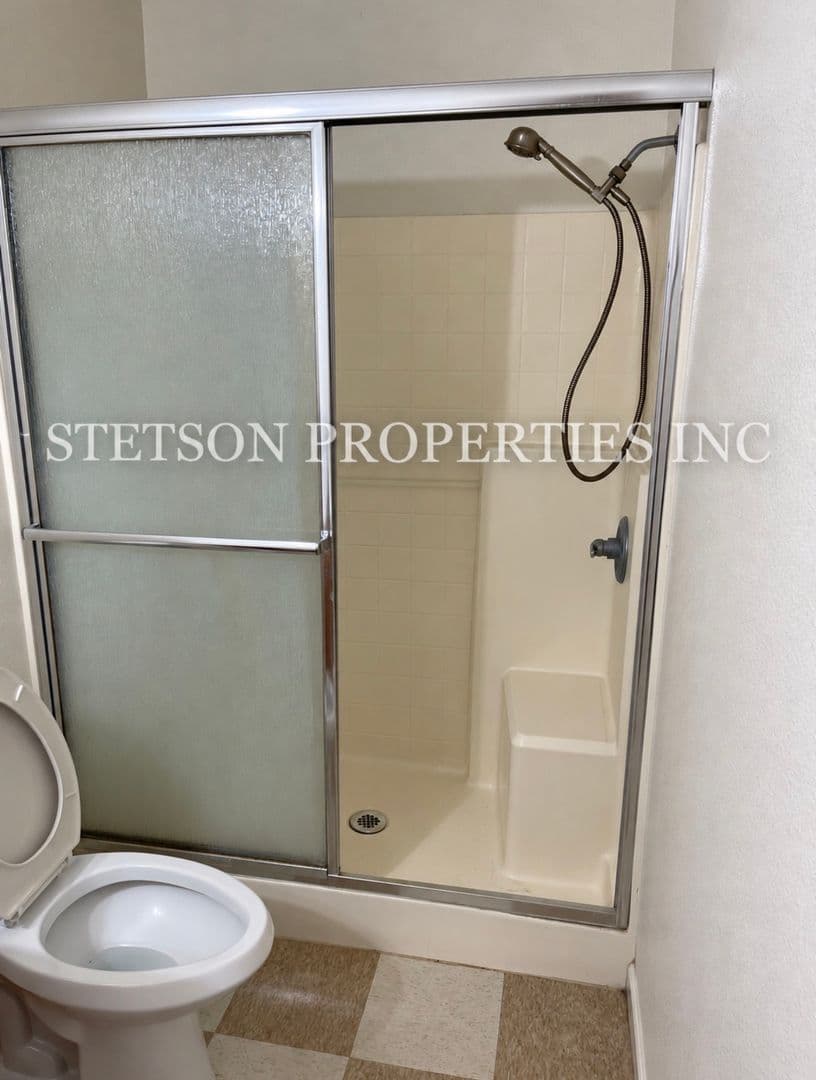 Porterville Apartment: 960 N Indiana #B