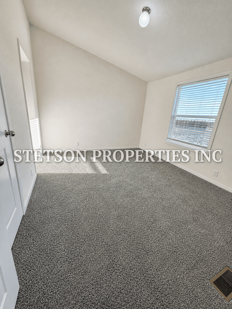 Porterville Apartment: 362 S Westwood, Unit A