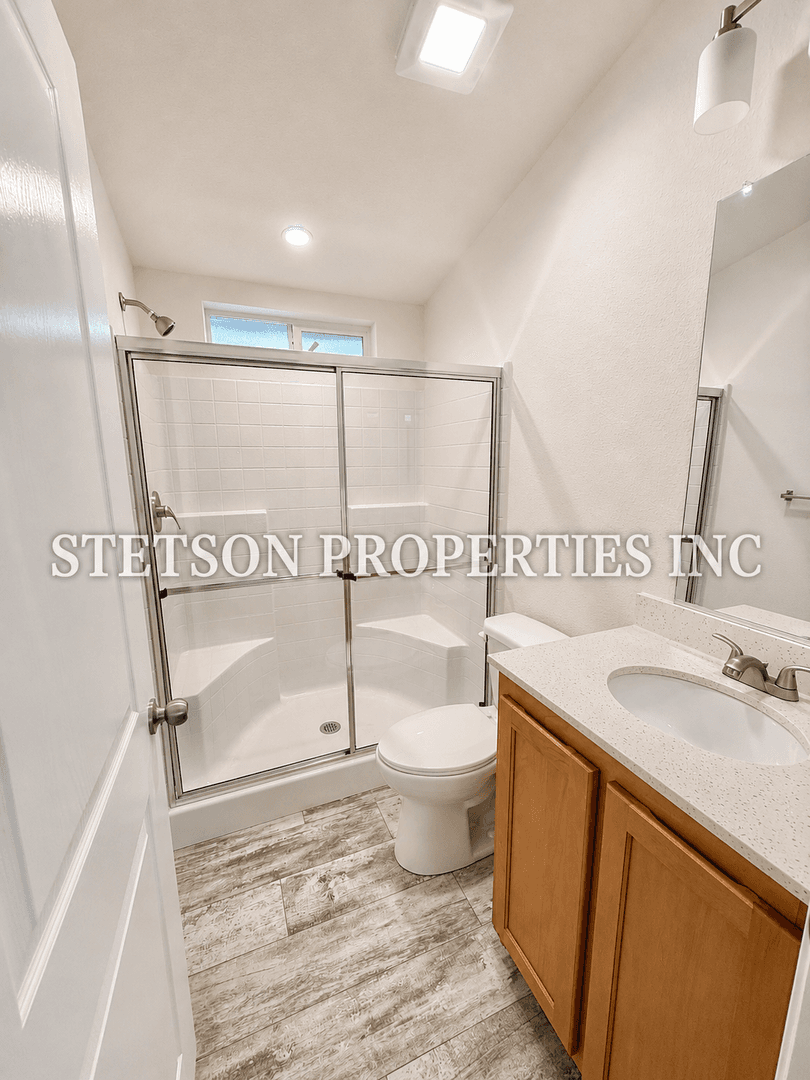 Porterville Apartment: 362 S Westwood, Unit A