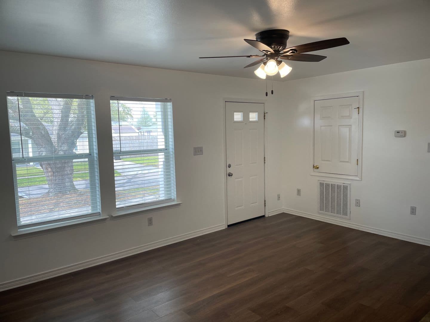 Chalmette House: 3013 Palmetto St
