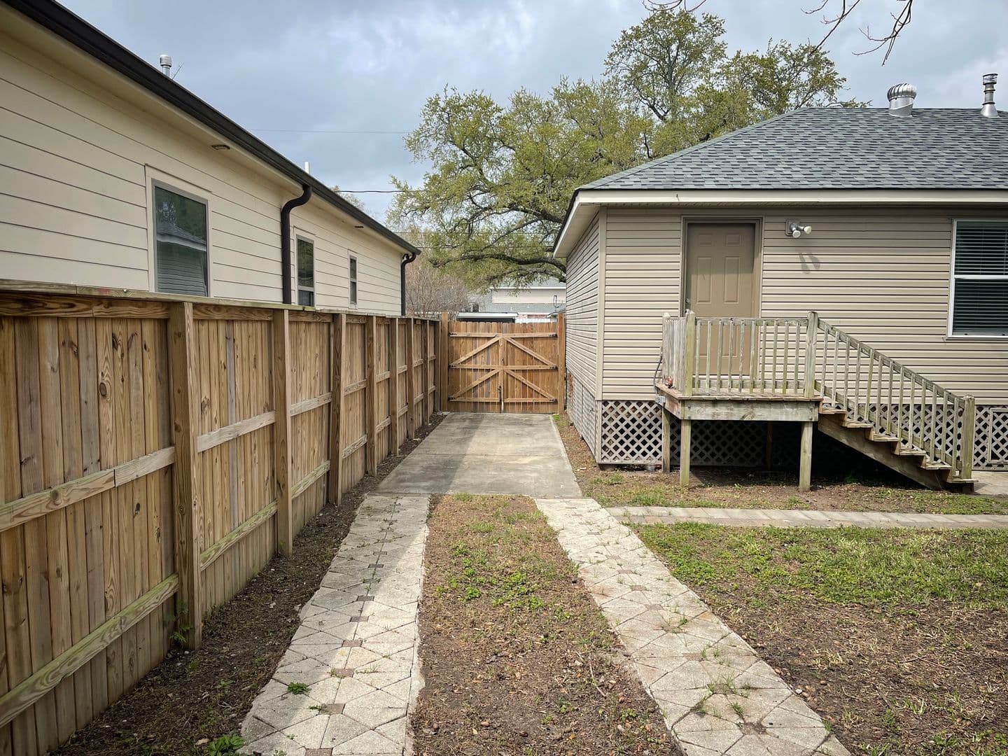 Chalmette House: 3013 Palmetto St