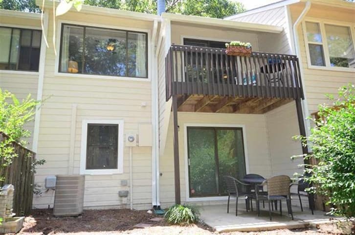 Cary Townhome: 105 Concannon Court