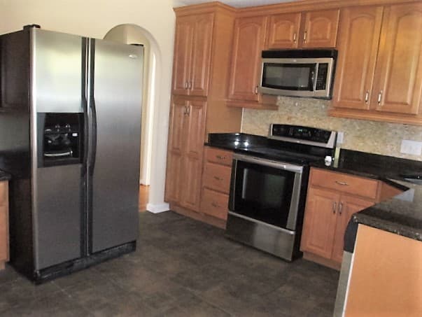 Holly Springs House: 113 Bracken Trail Circle