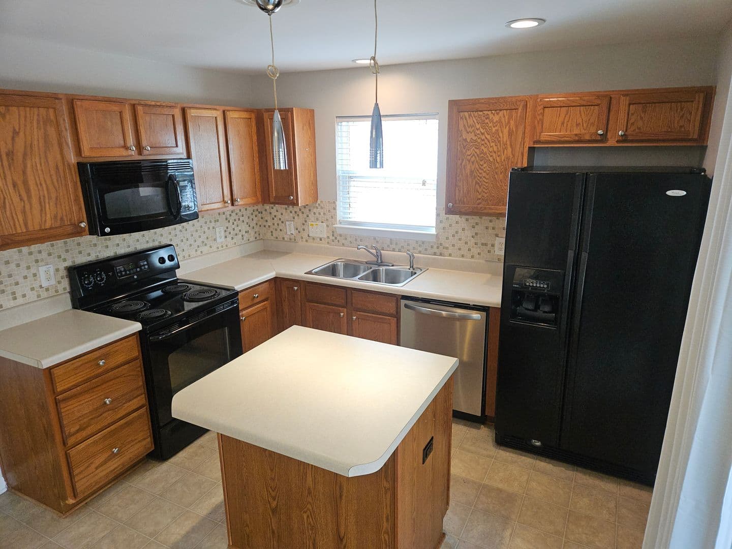 Apex Townhome: 106 Shelter Haven