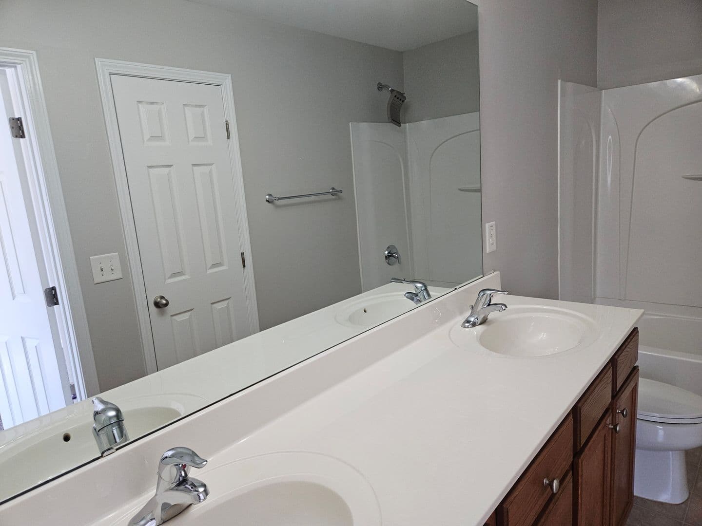 Apex Townhome: 106 Shelter Haven
