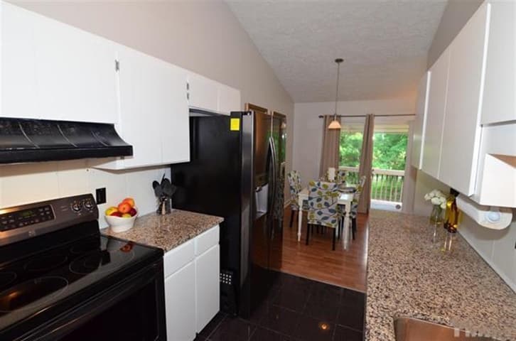 Cary Townhome: 105 Concannon Court