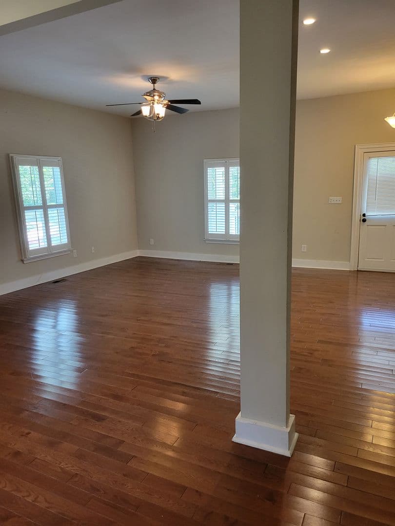 Raleigh House: 219 E. South Street