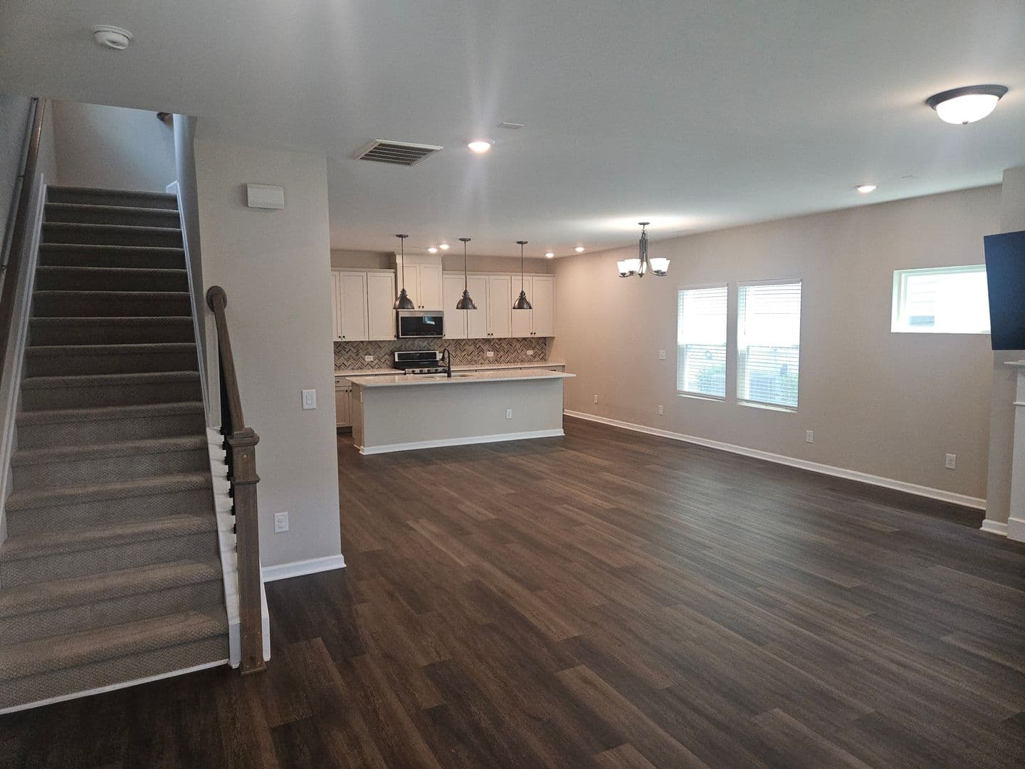 Cary House: 4219 Mahal Ave