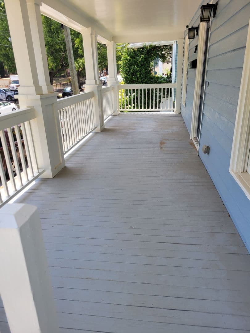 Raleigh House: 219 E. South Street