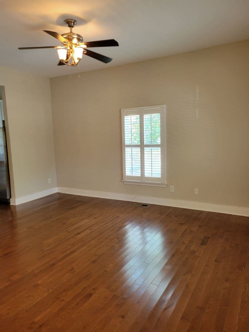 Raleigh House: 219 E. South Street