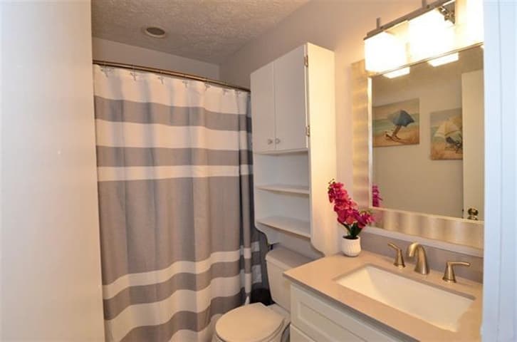 Cary Townhome: 105 Concannon Court