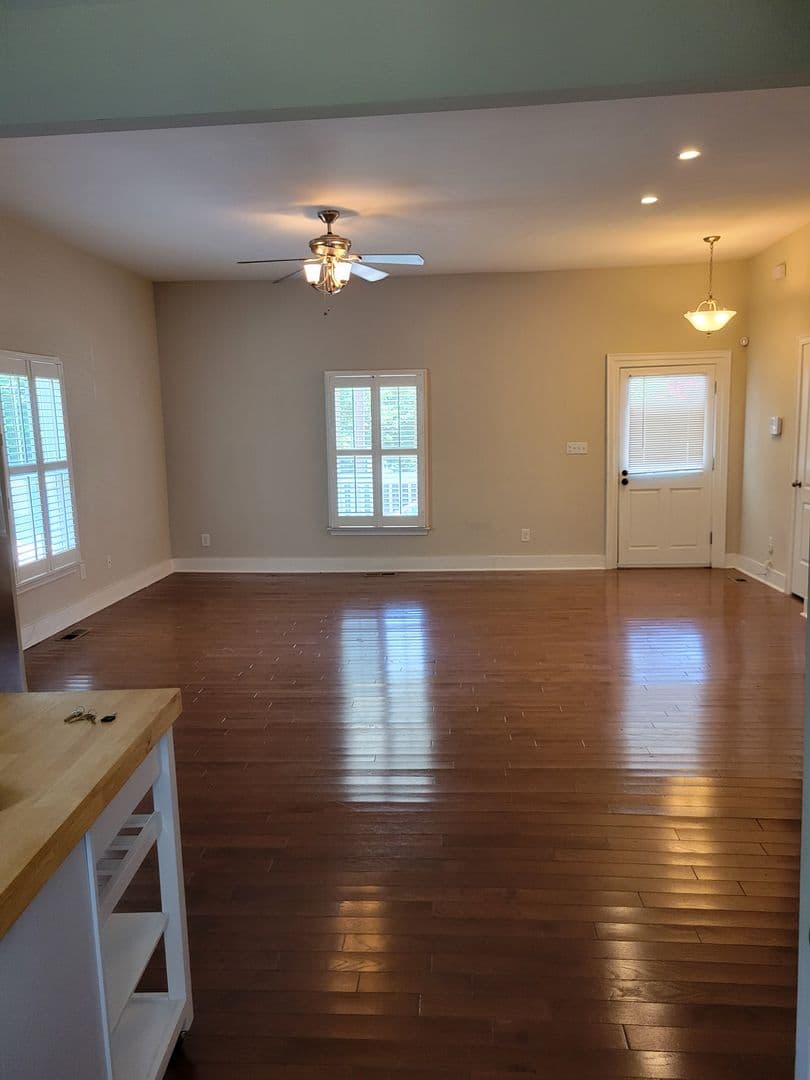 Raleigh House: 219 E. South Street