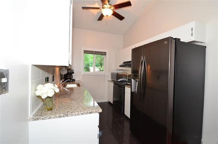 Cary Townhome: 105 Concannon Court