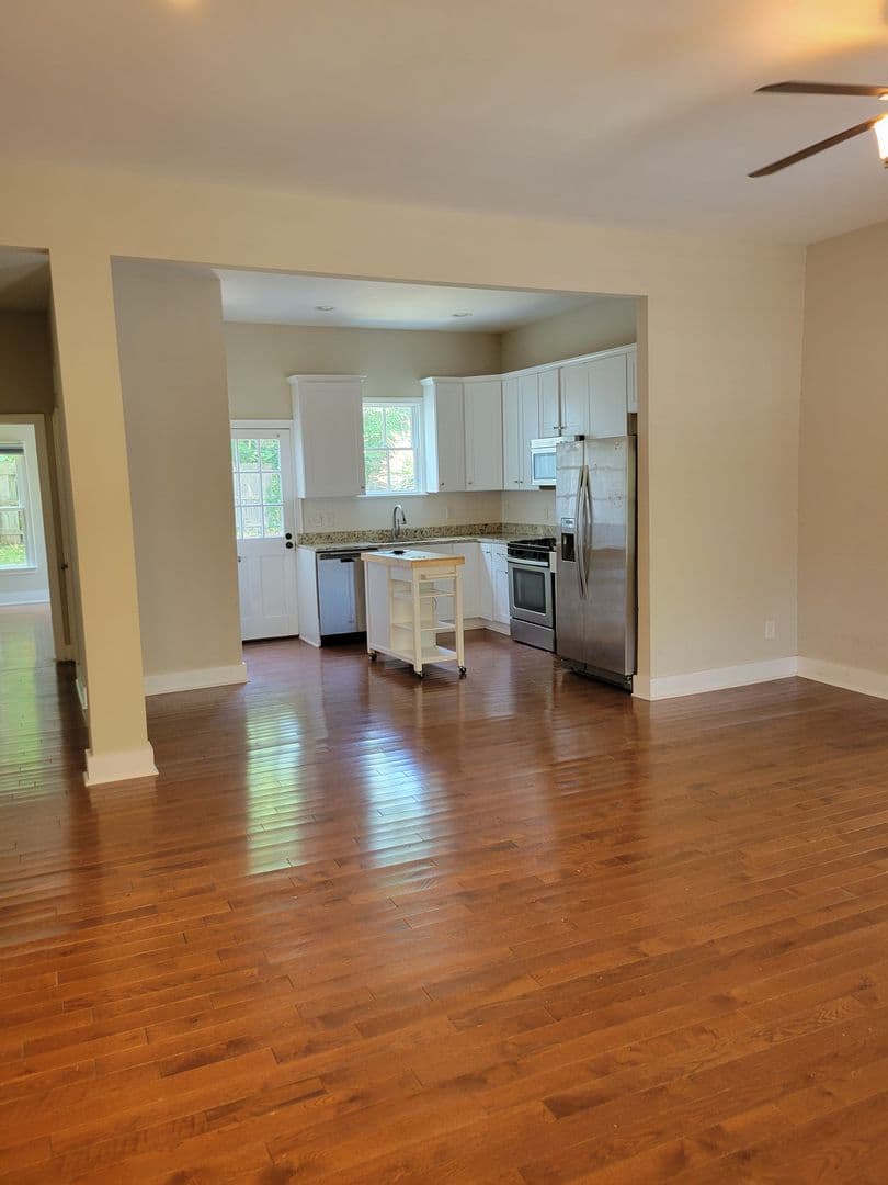 Raleigh House: 219 E. South Street