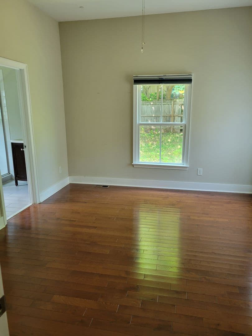 Raleigh House: 219 E. South Street