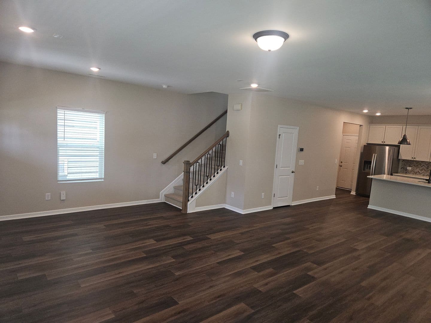 Cary House: 4219 Mahal Ave