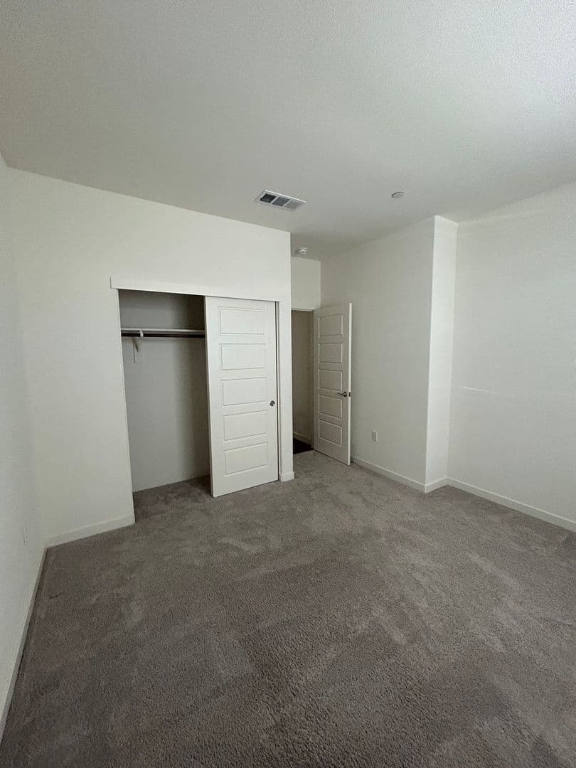 FAIRFIELD House: 1332 RENEWAL LN