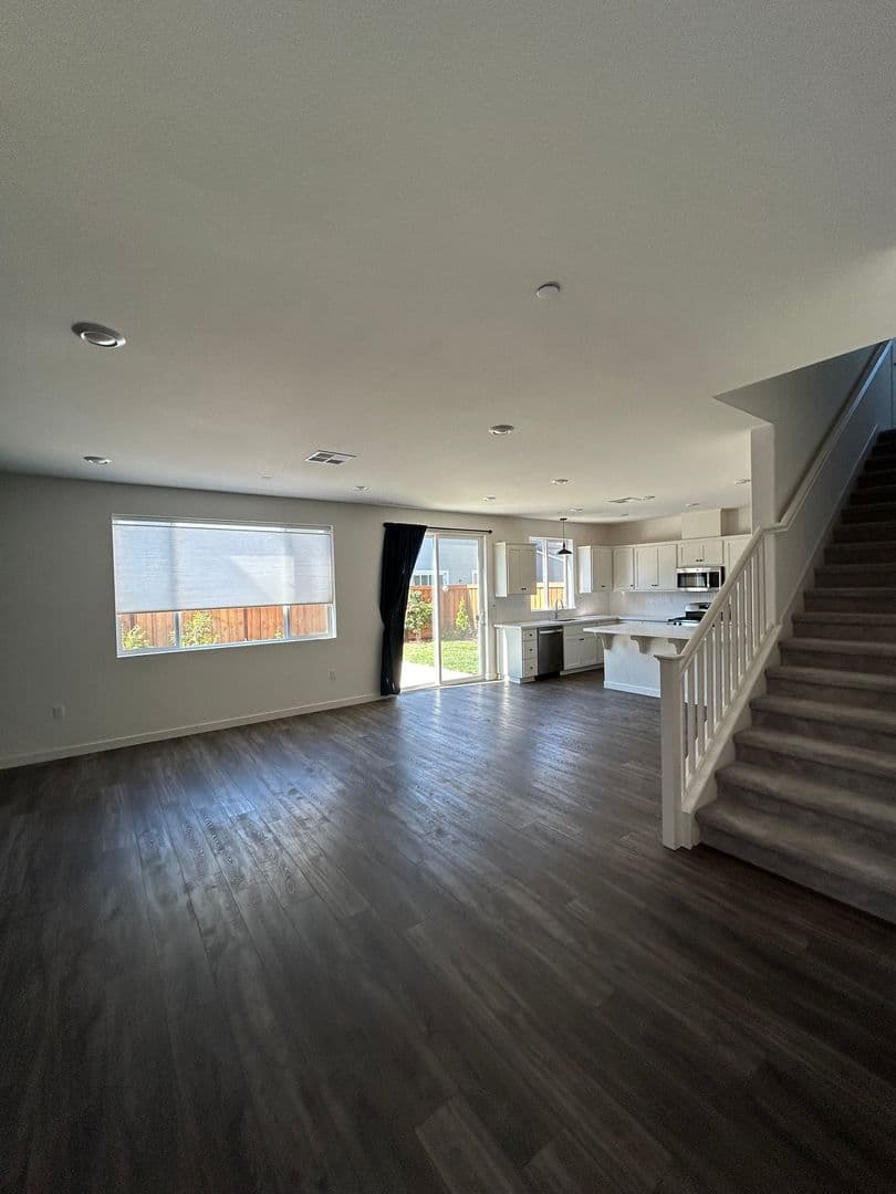 FAIRFIELD House: 1332 RENEWAL LN