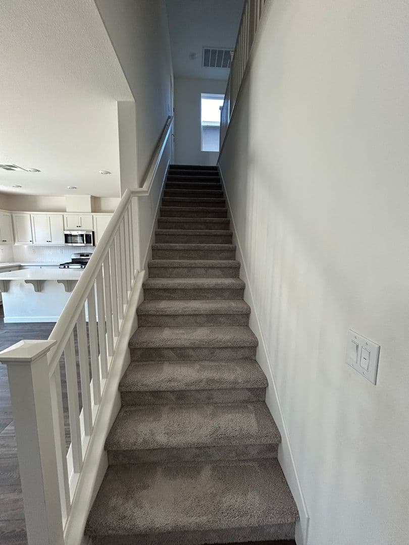 FAIRFIELD House: 1332 RENEWAL LN