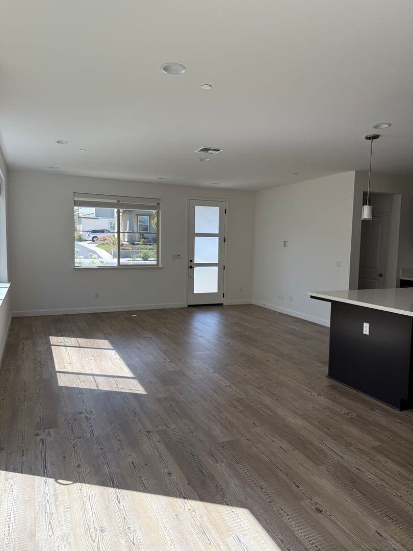 FAIRFIELD House: 2460 CINNABAR