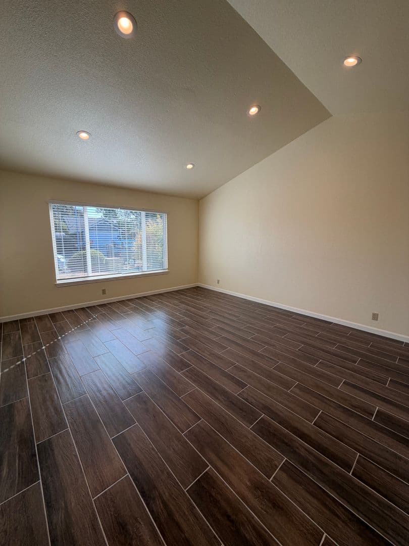 Suisun City House: 528 Bella Vista Drive