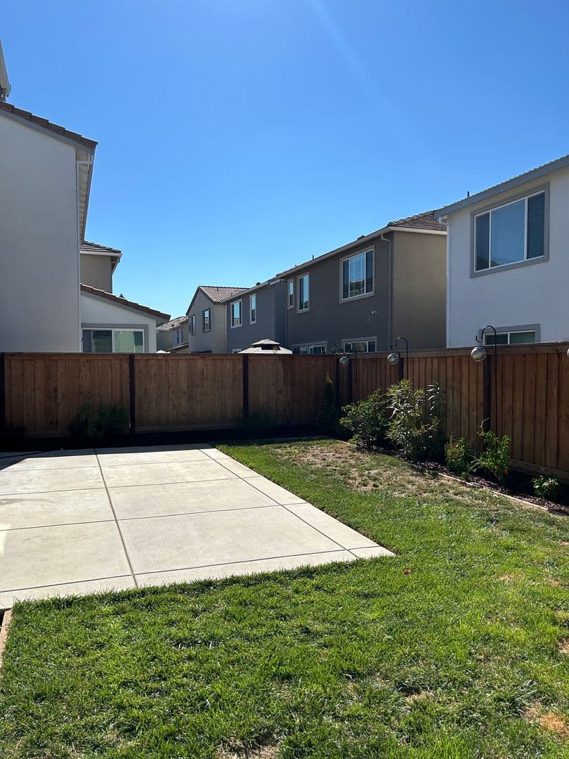 FAIRFIELD House: 1332 RENEWAL LN