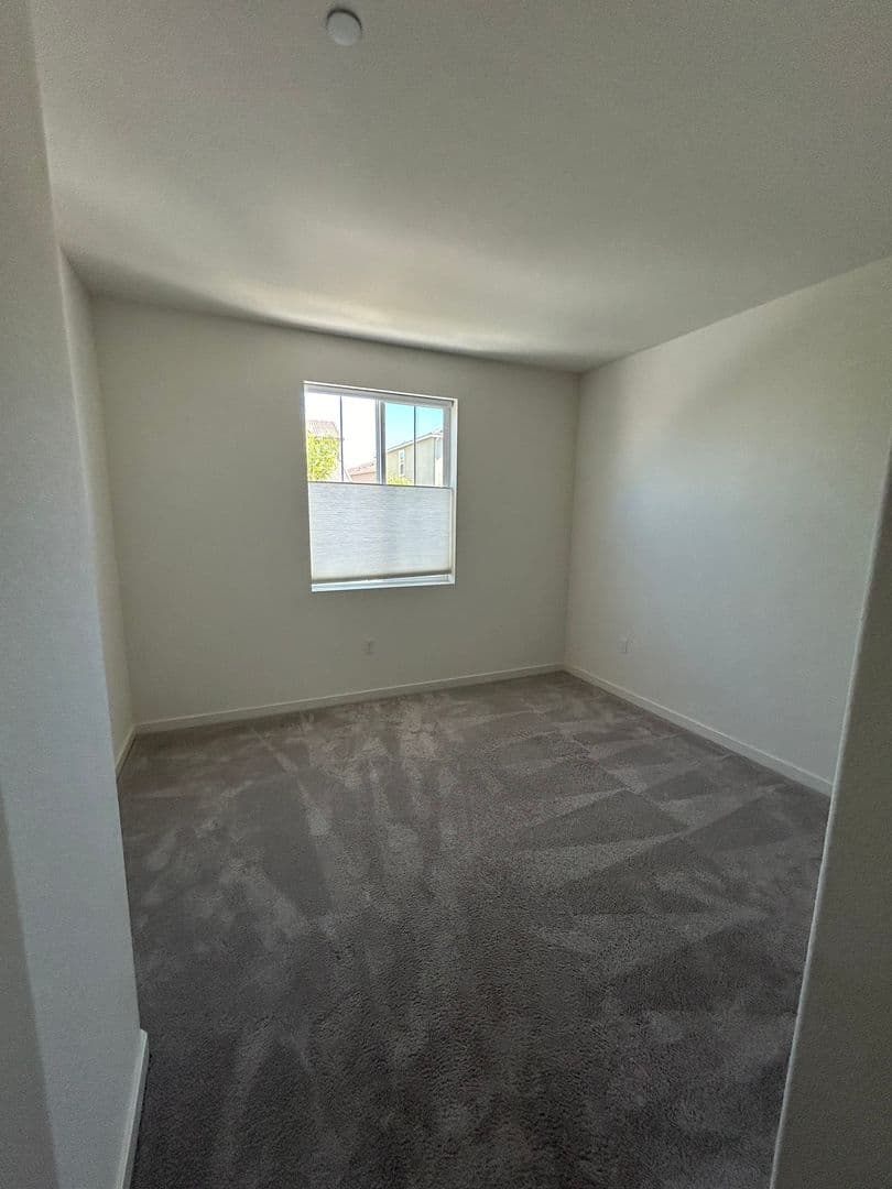 FAIRFIELD House: 1332 RENEWAL LN