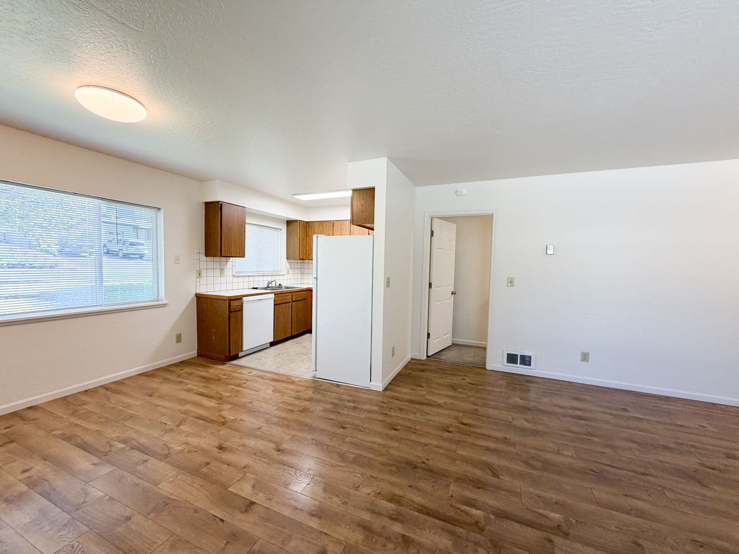 Klamath Falls Apartment: 1846-1848 Sargent Ave