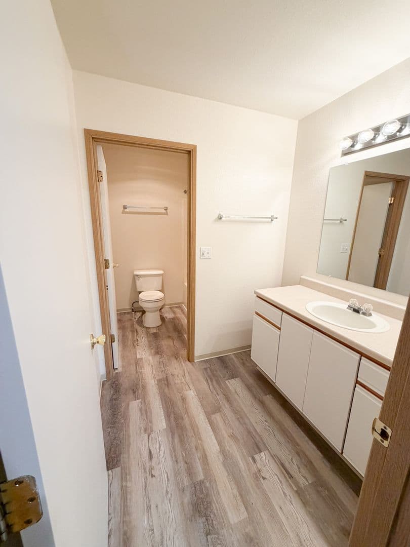 Klamath Falls Apartment: 5382 North Hills Drive