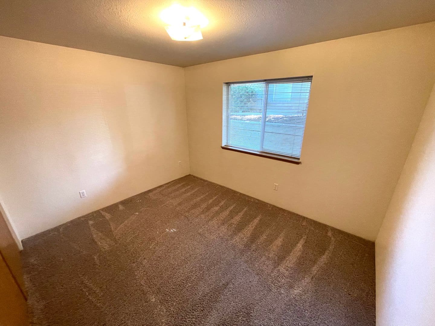 Klamath Falls Apartment: 5388 North Hills Drive
