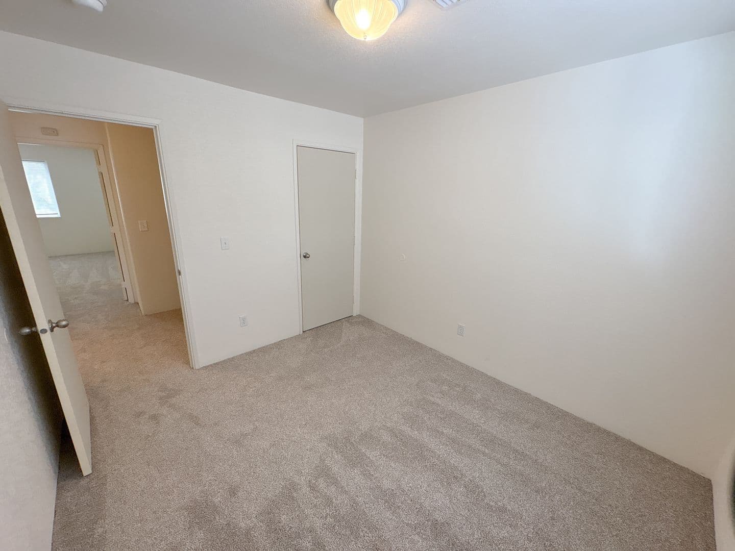 Klamath Falls Apartment: 429 Old Fort Rd