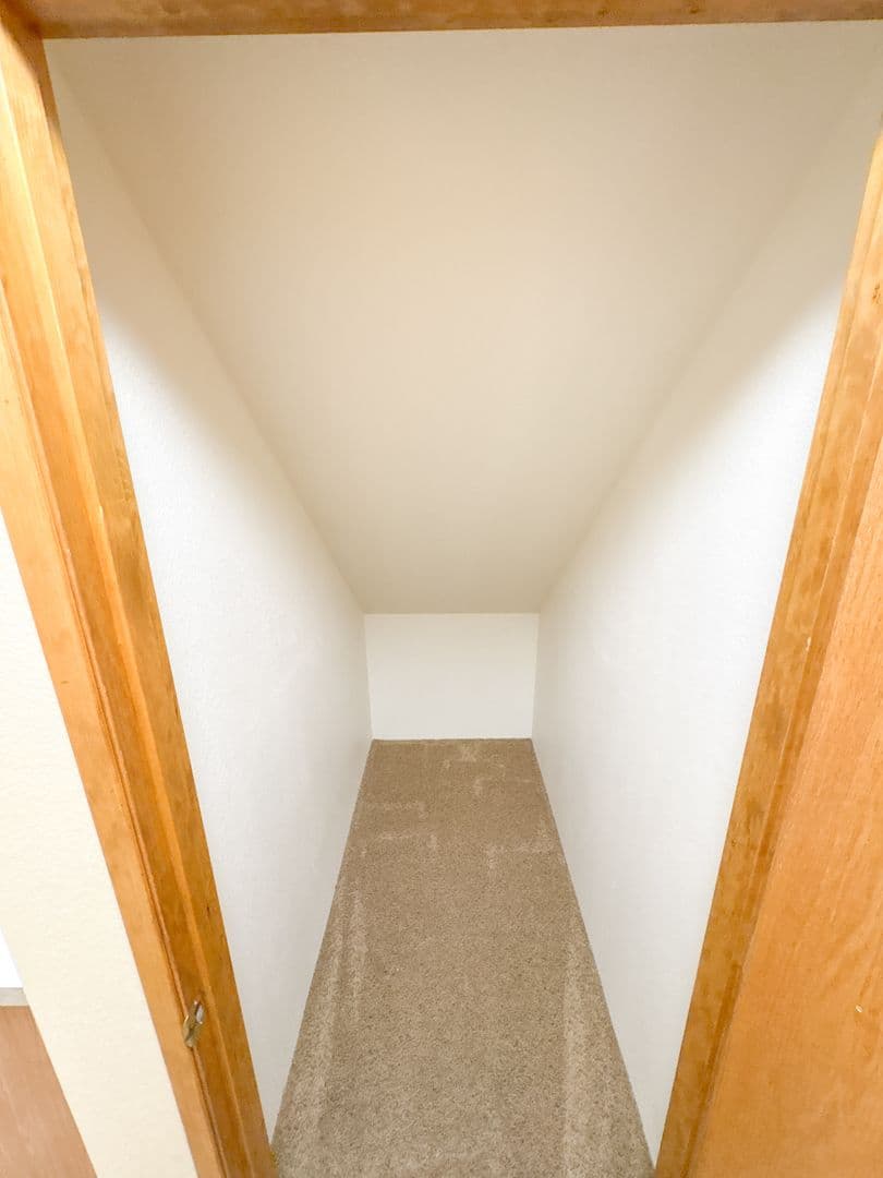Klamath Falls Apartment: 5630-5632-5634-5636 North Hills Drive