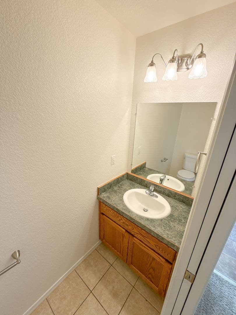 Klamath Falls Apartment: 622 Prescott Street