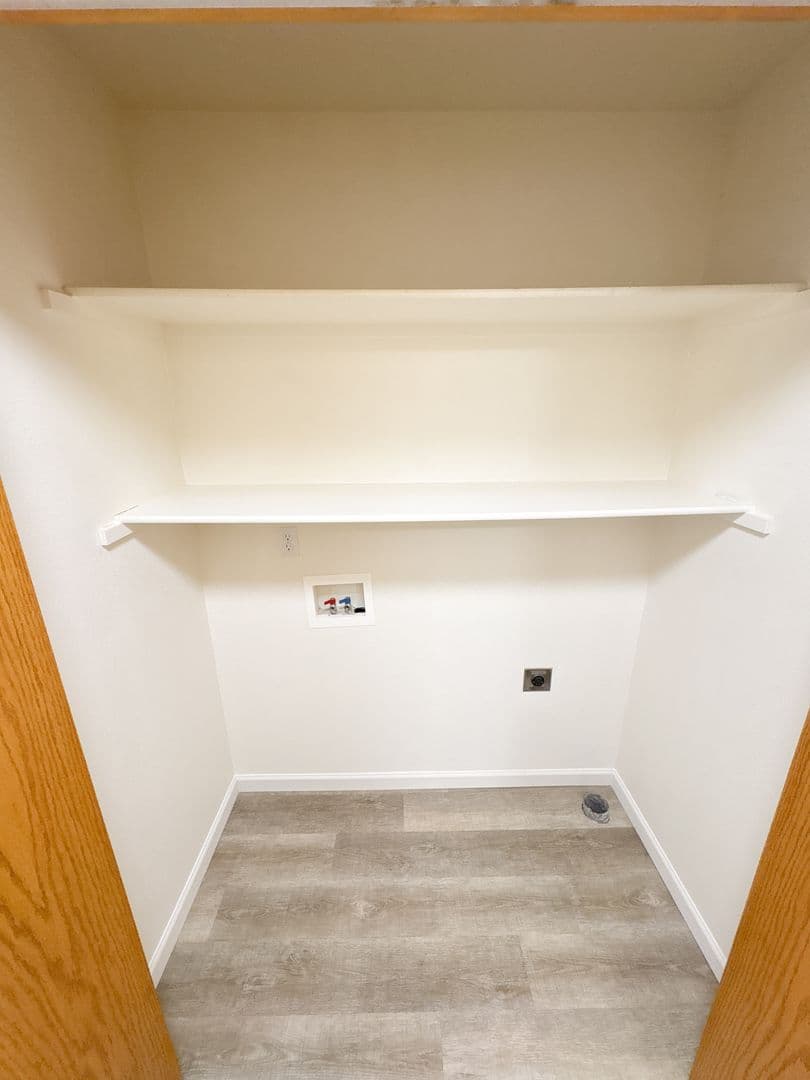 Klamath Falls Apartment: 5630-5632-5634-5636 North Hills Drive