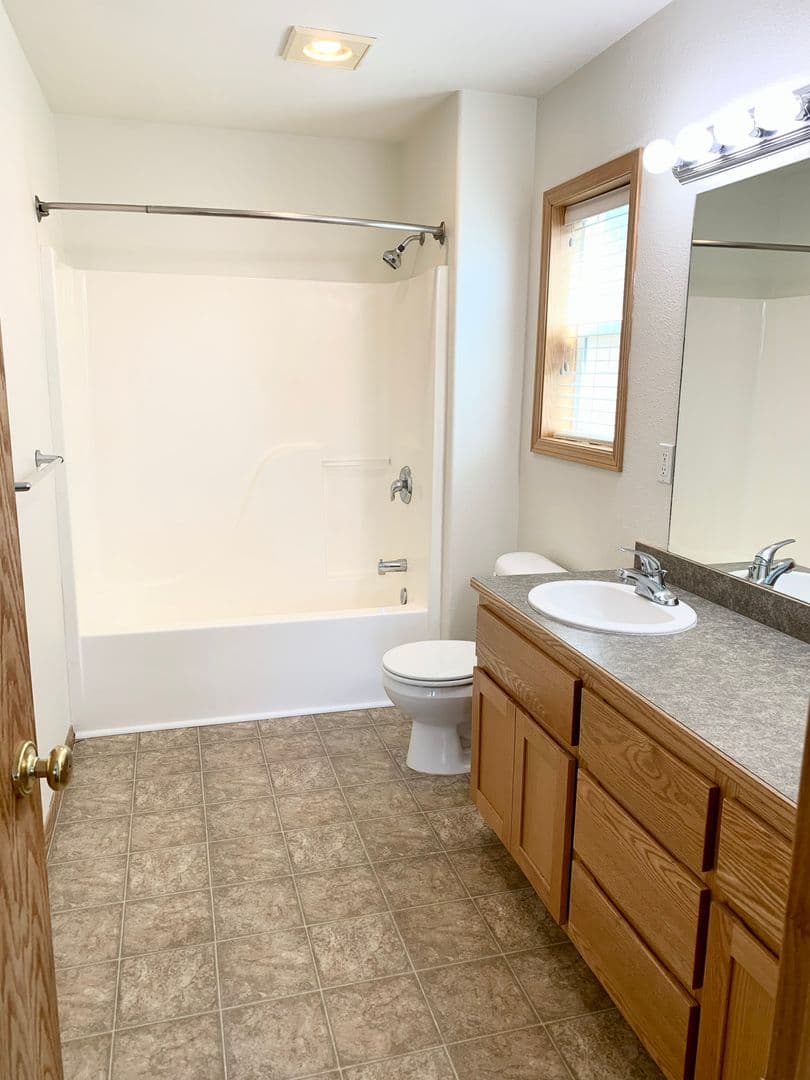 Klamath Falls House: 5110 Larch Lane