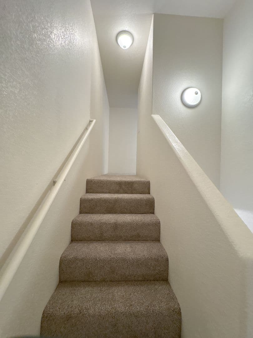 Klamath Falls Apartment: 429 Old Fort Rd
