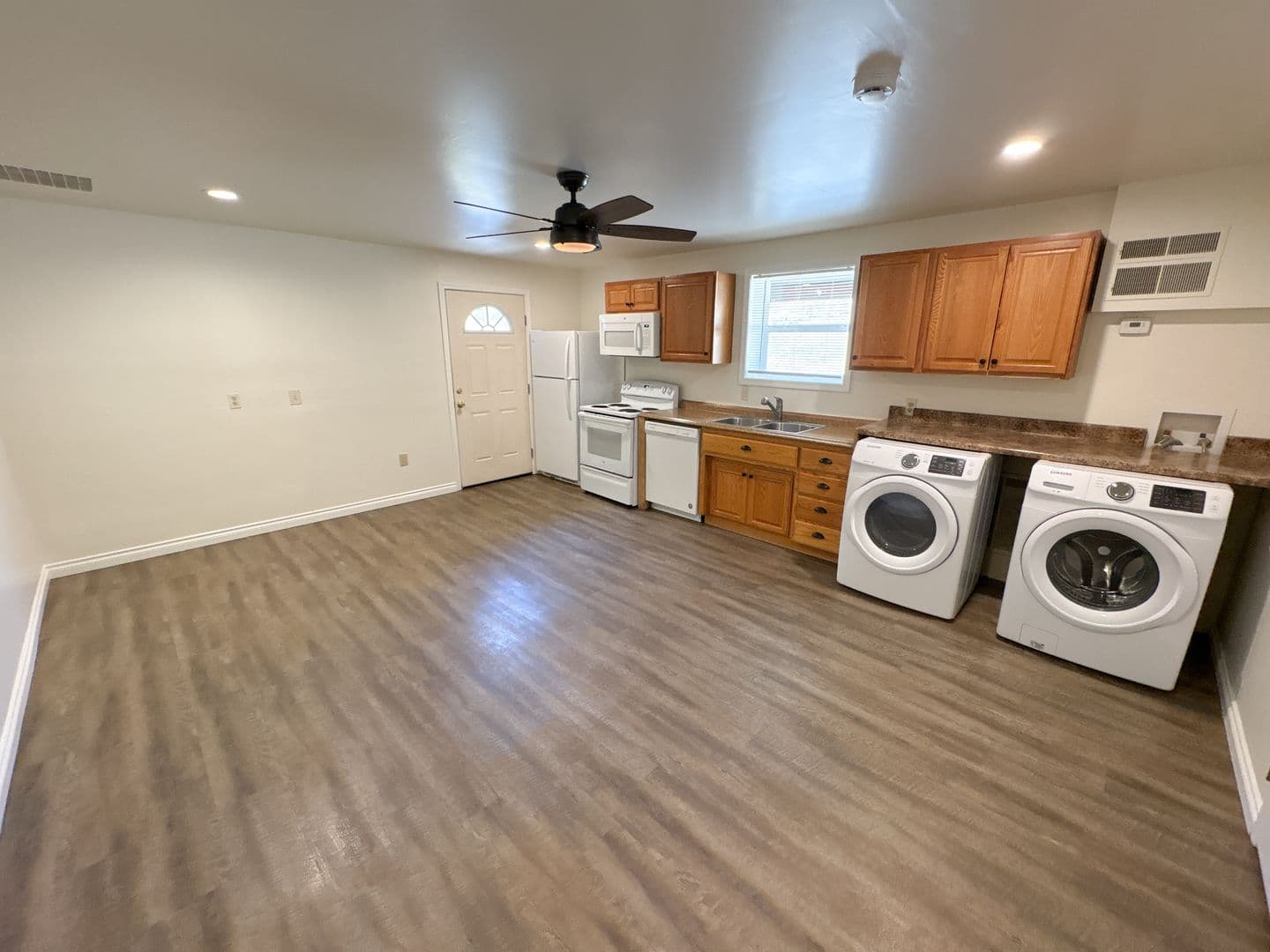 Klamath Falls Apartment: 6412 S 6th Street