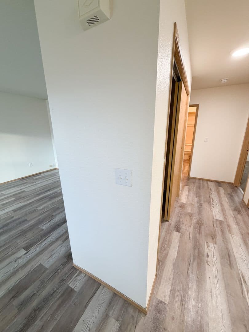 Klamath Falls Apartment: 5382 North Hills Drive