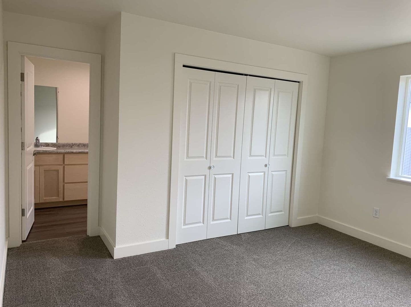 Klamath Falls Apartment: 4255 Wyoming Street