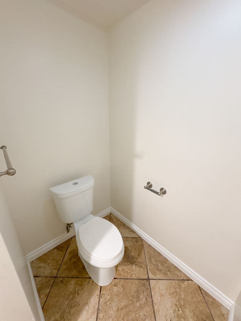 Klamath Falls Apartment: 6412 S 6th Street