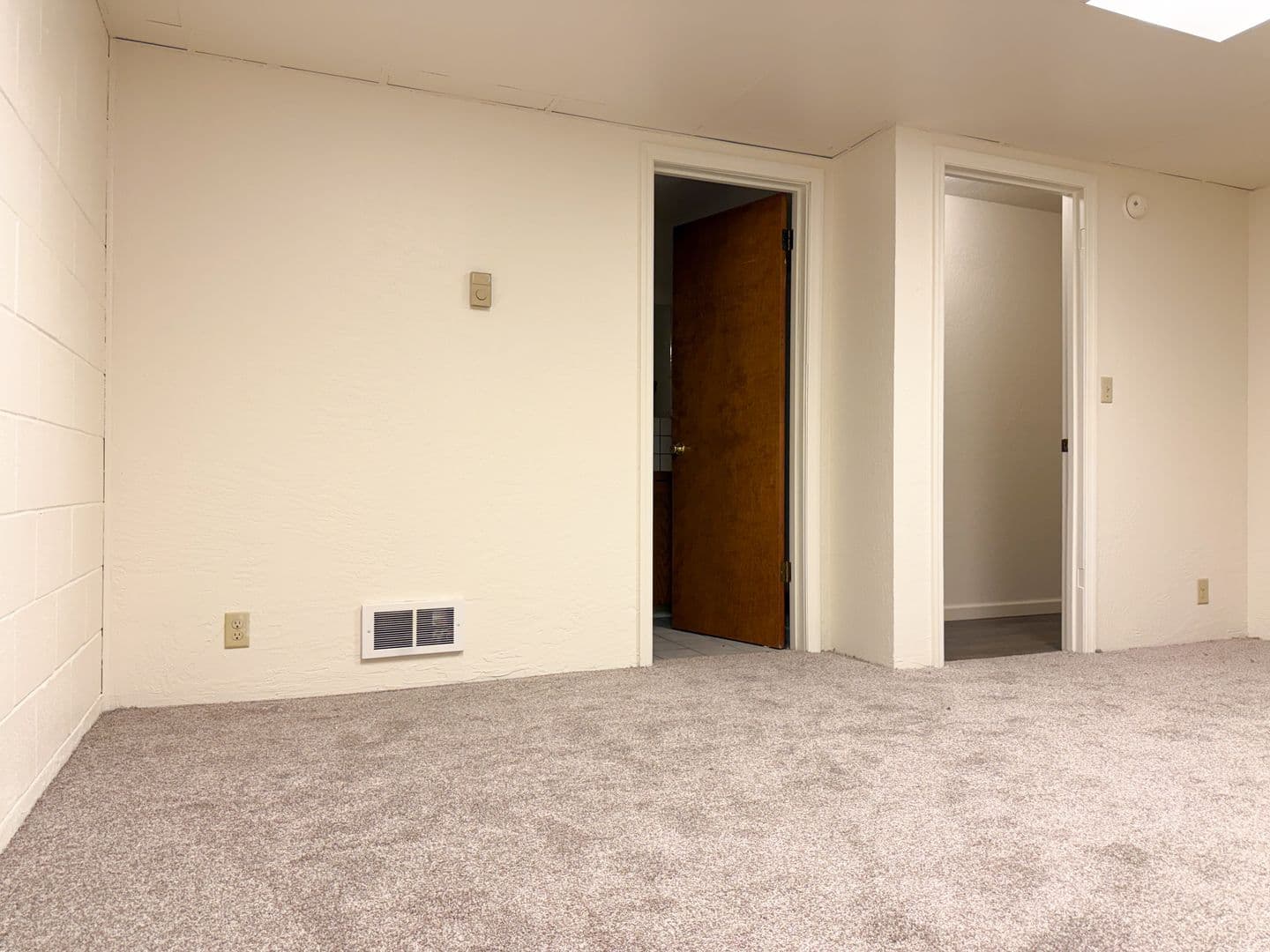 Klamath Falls Apartment: 1846-1848 Sargent Ave