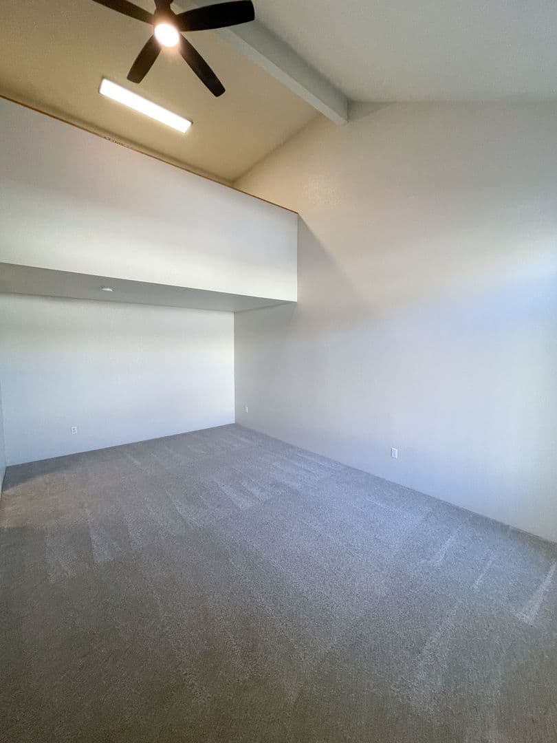 Klamath Falls Apartment: 5630-5632-5634-5636 North Hills Drive
