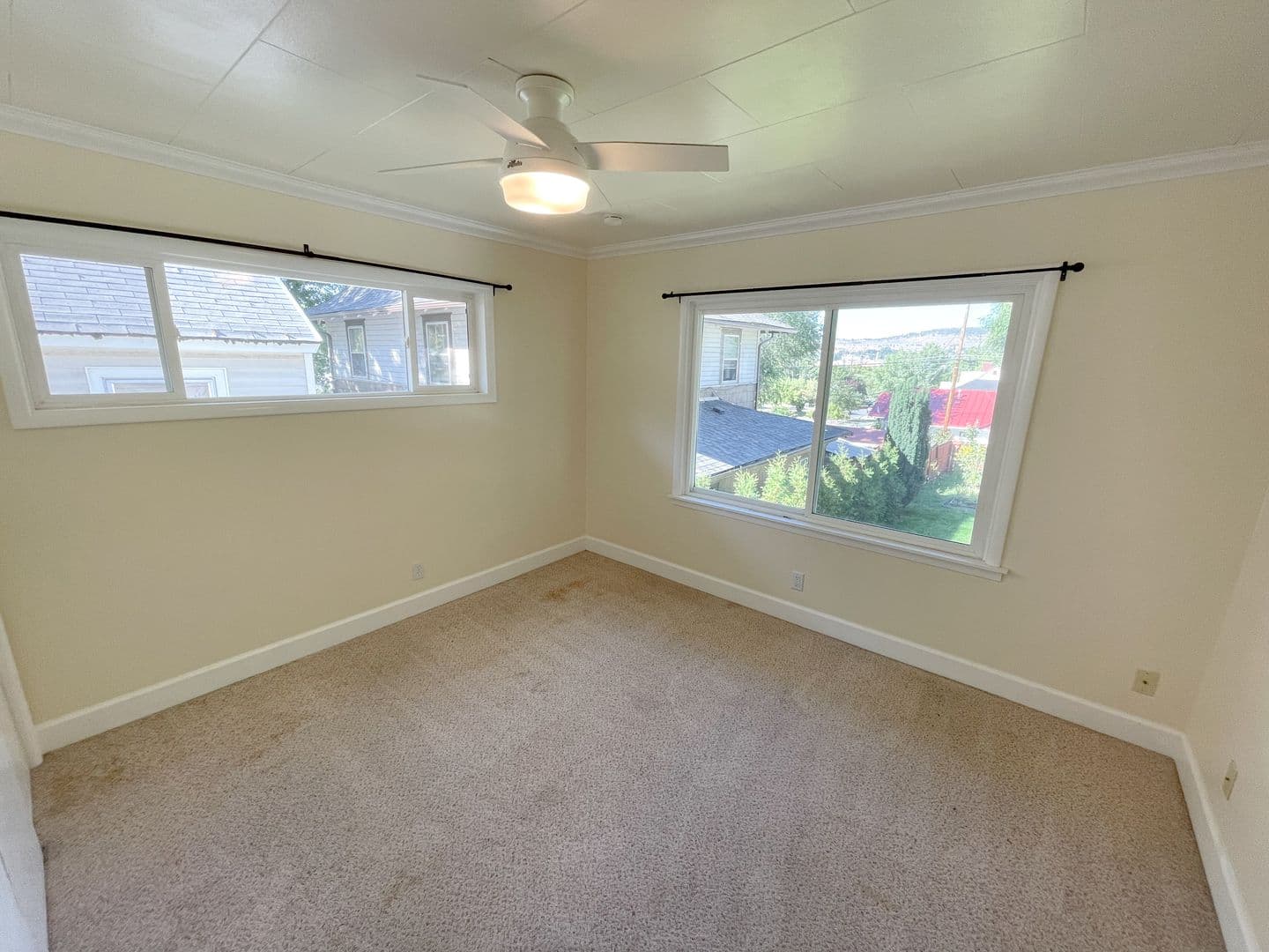 Klamath Falls Apartment: 510 Pacific Terrace