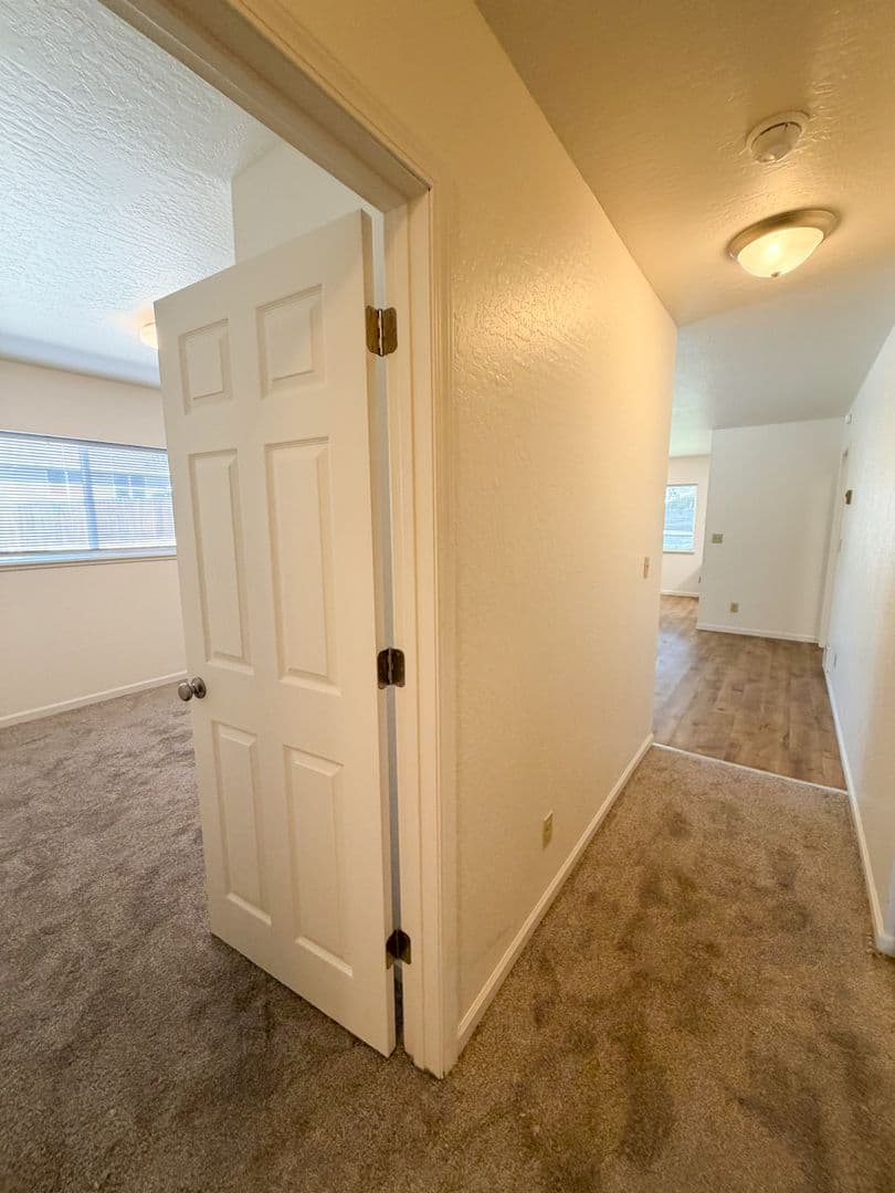 Klamath Falls Apartment: 1846-1848 Sargent Ave