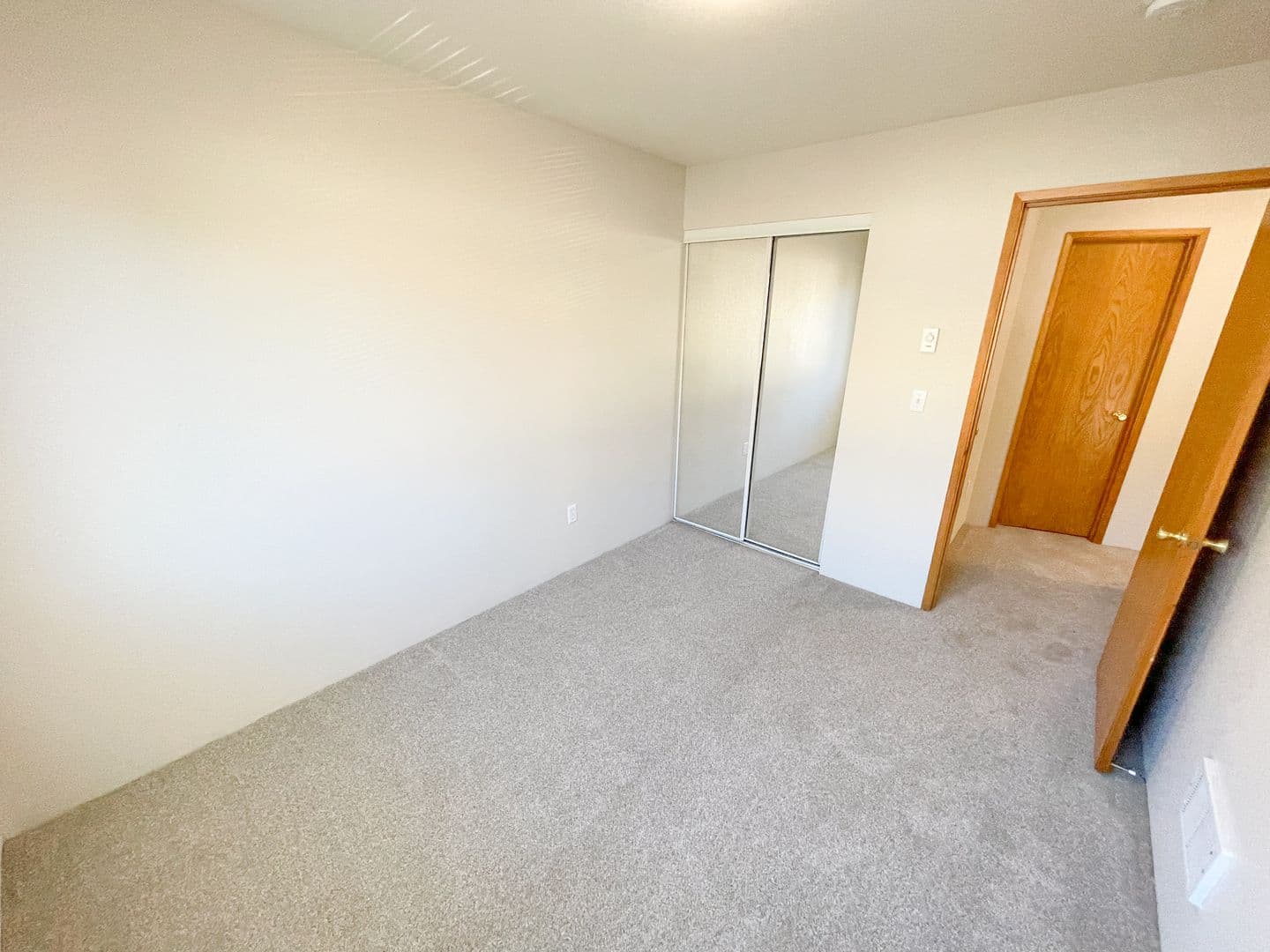 Klamath Falls Apartment: 5630-5632-5634-5636 North Hills Drive