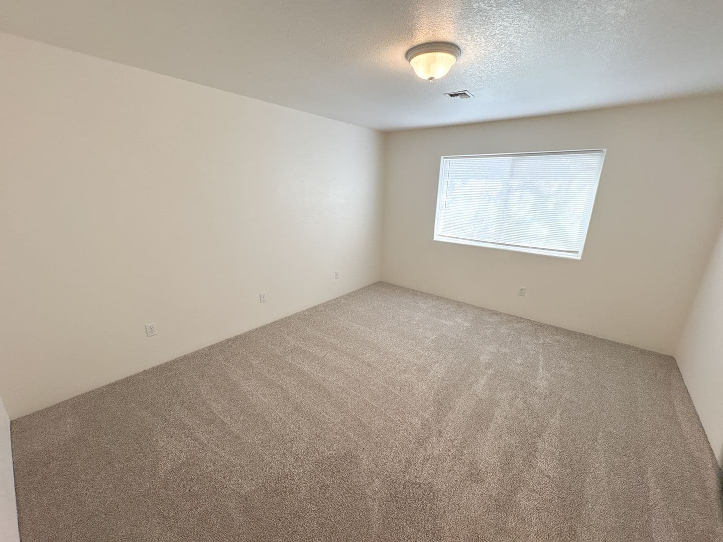 Klamath Falls Apartment: 429 Old Fort Rd