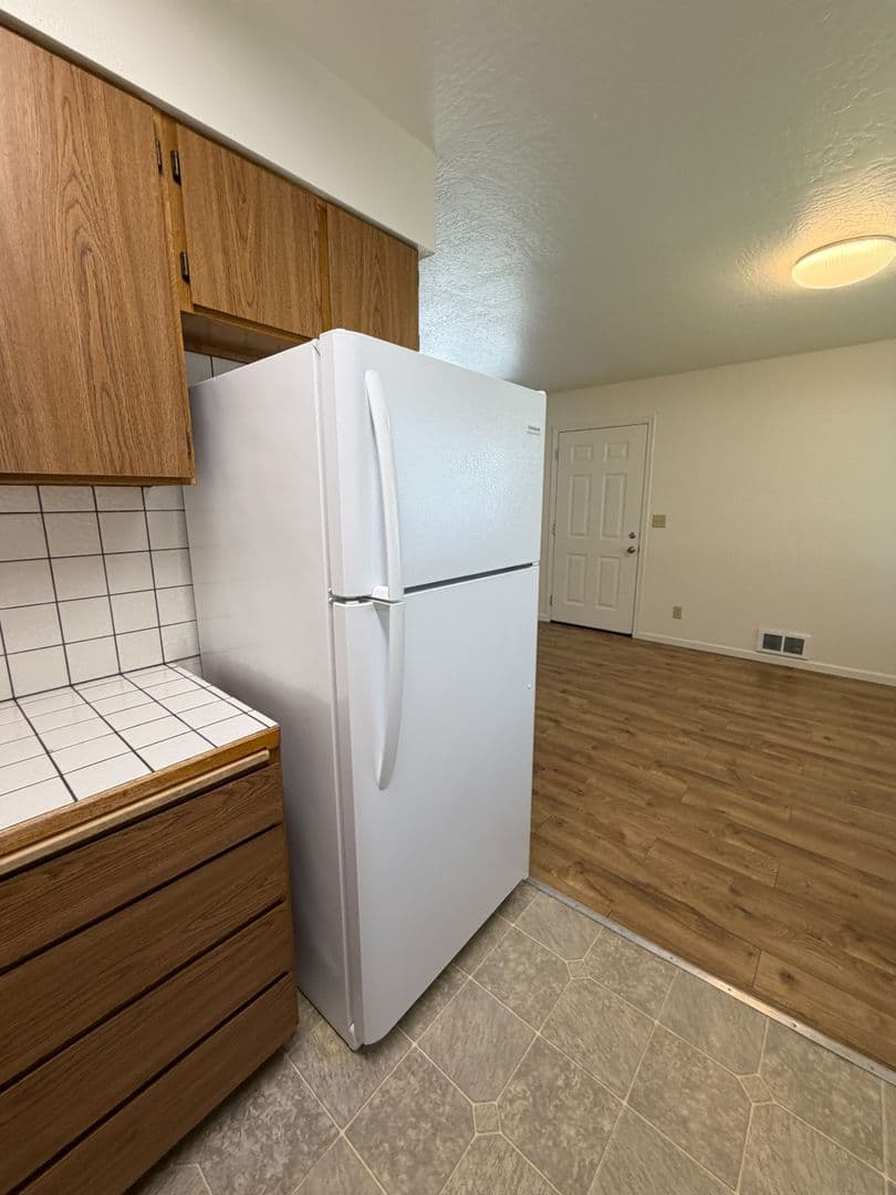 Klamath Falls Apartment: 1846-1848 Sargent Ave