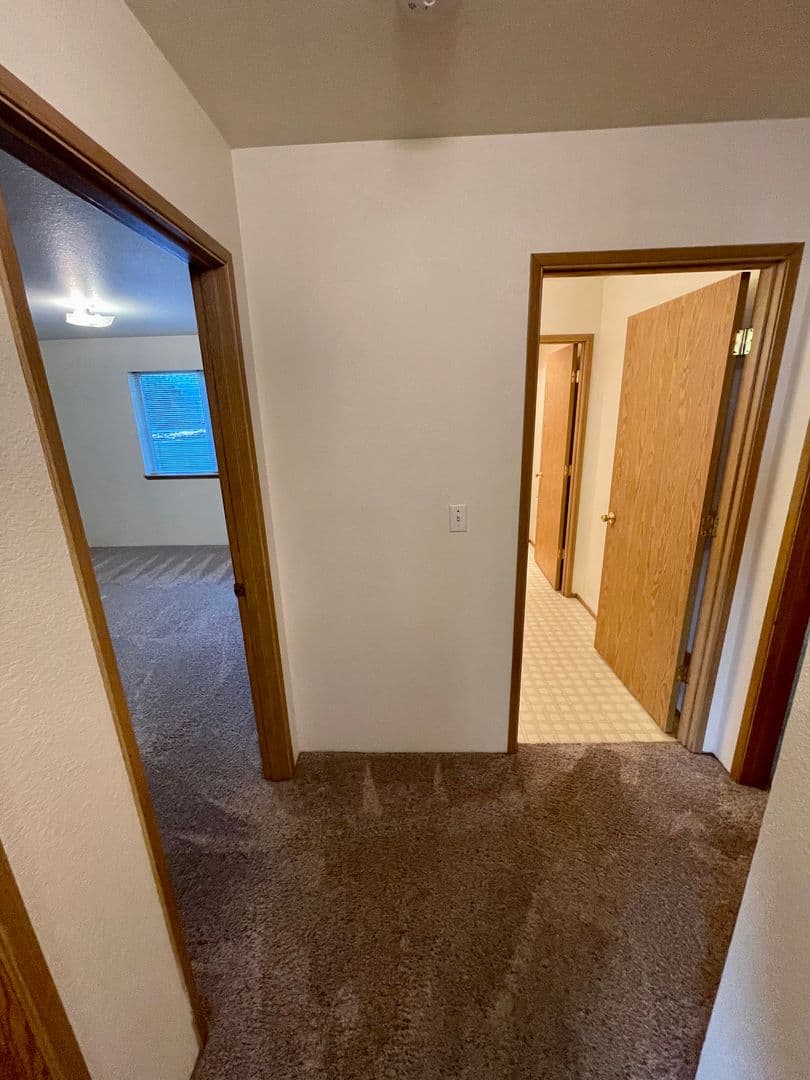 Klamath Falls Apartment: 5388 North Hills Drive