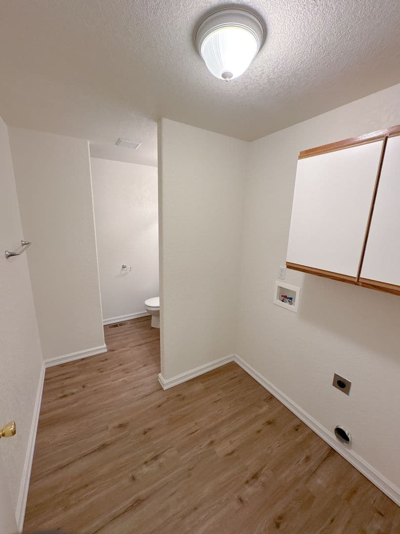 Klamath Falls Apartment: 429 Old Fort Rd